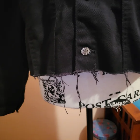 Brandy Melville J. Galt Cropped Black Denim Jacket, Raw Edge Hem, EUC, S - Picture 12 of 14